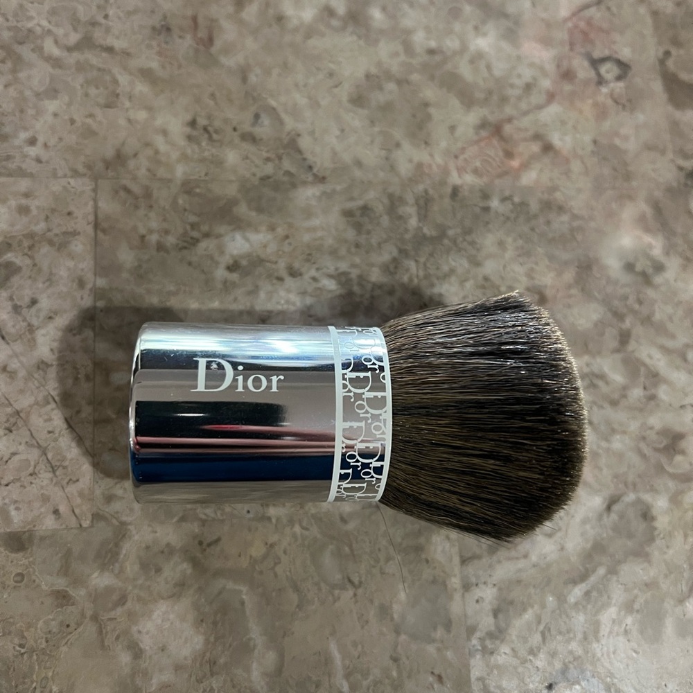 Dior kabuki powder brush